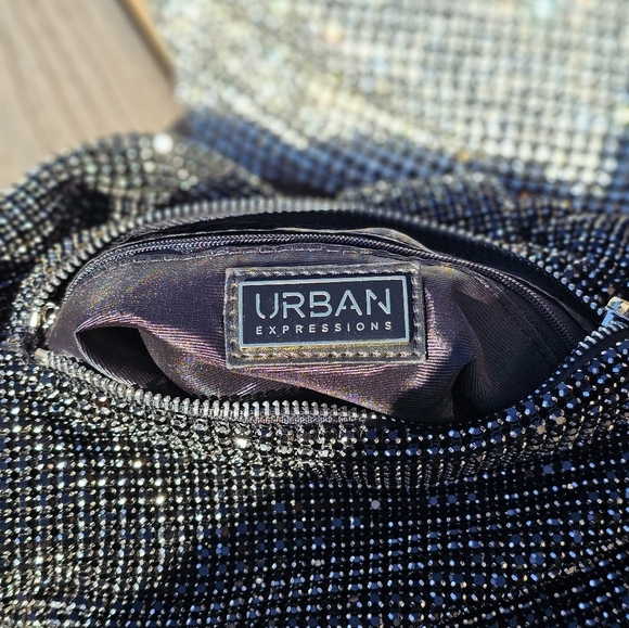 URBAN EXPRESSIONS KNOTTED HANDLE BLACK RHINESTONE BLING EVENING BAG  NWT - Picture 2 of 3